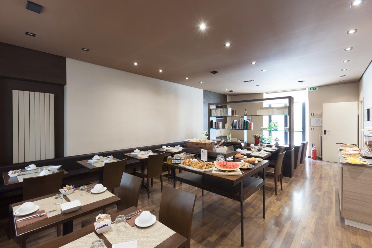 Cuneo Hotel Luaran gambar